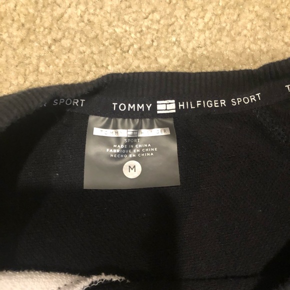 Tommy Hilfiger crew neck sweatshirt - Picture 3 of 3